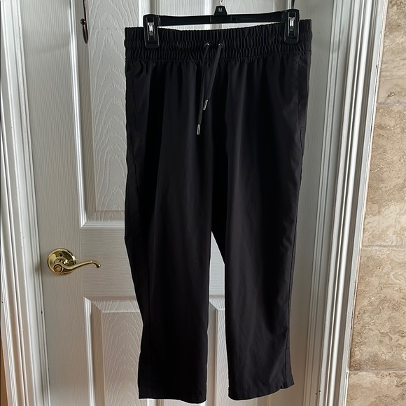 tek gear Pants - Tek Gear Black Capris for Active Comfort